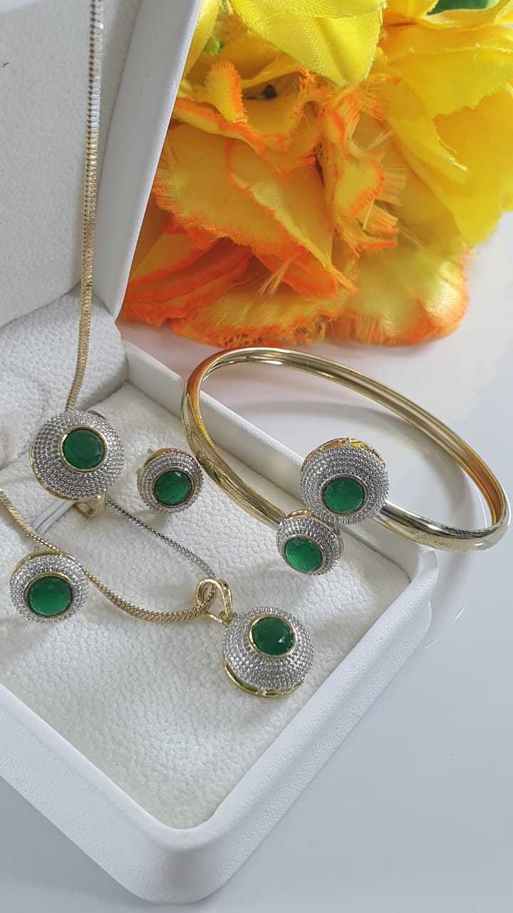Elegant Indian Zarcon Jewellery Set – Gold-Plated Necklace, Earrings, Ring & Bangle with Diamond Accents