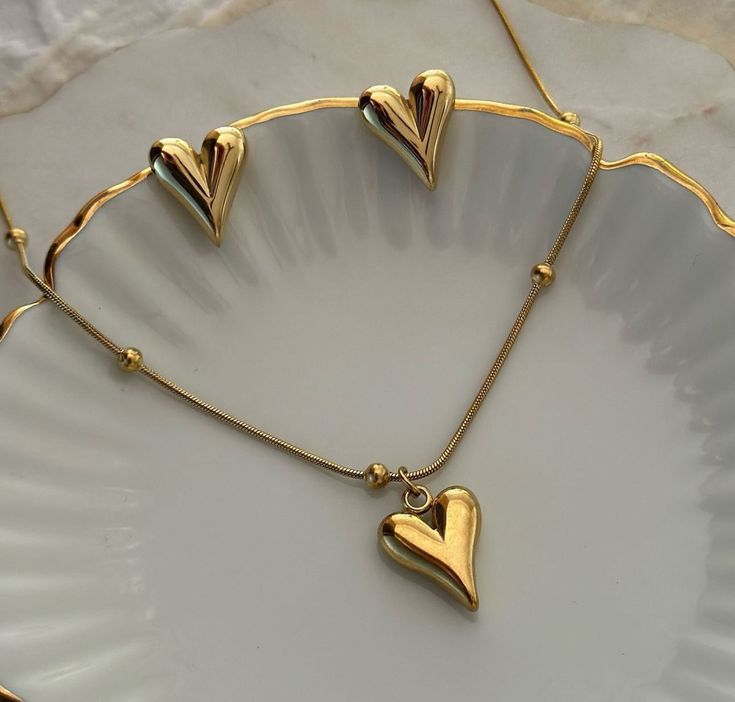 Bold Gold Heart Jewellery Set – Necklace & Earrings | Stainless Steel Statement Set for Women