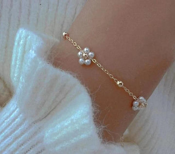 Daisy Pearl Bracelets