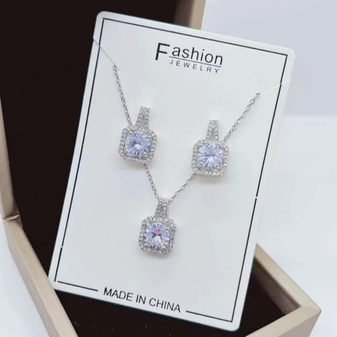 Elegant Silver Plated Jewelry Set – Sparkling Pendant Necklace & Stud Earrings